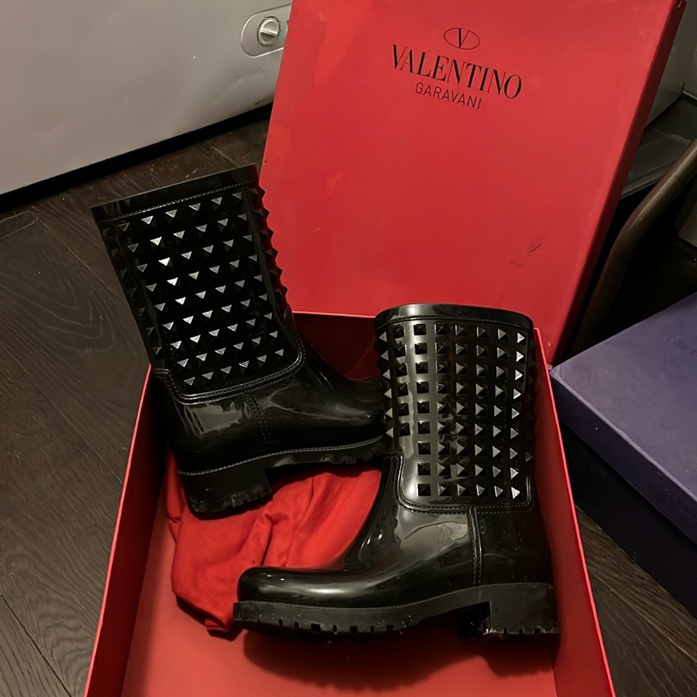 valentino rainboot